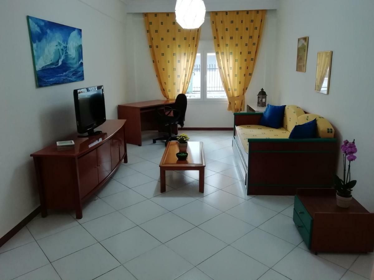 Aigaiou House Apartment Tesalonika Bagian luar foto